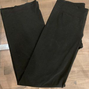 Under Armour Women's Black leggings tapered flare